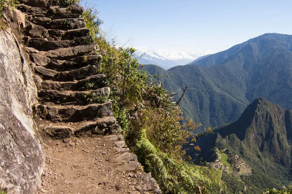 Это изображение имеет пустой атрибут alt; его имя файла - 085787-vip_tour_peru_bolivia_chile_easter_island-1024x683.jpg